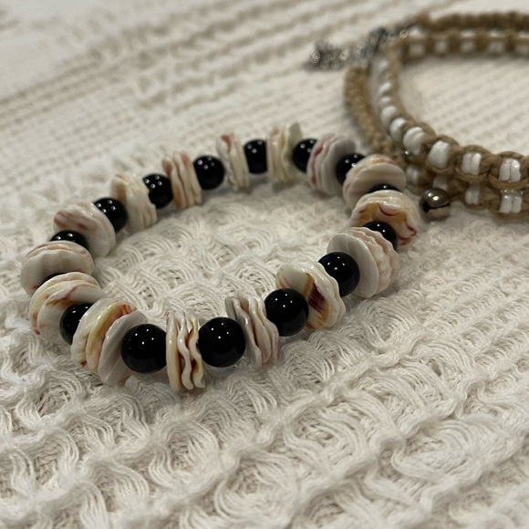 Handmade Shell Hand/Ankle Bracelets - Picture 2 of 4